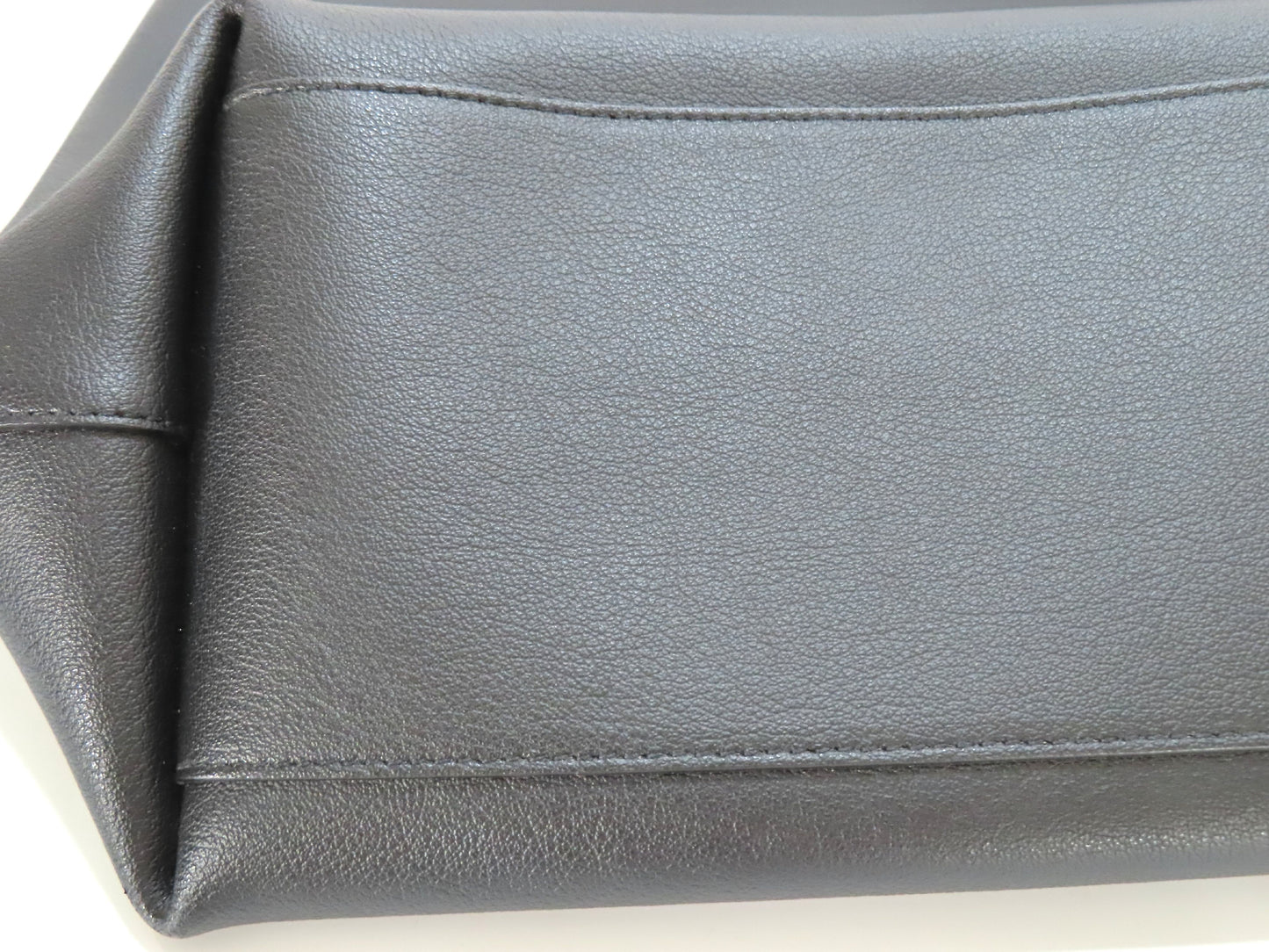 Yves Saint Laurent Leather Tote Bag Tote Bag