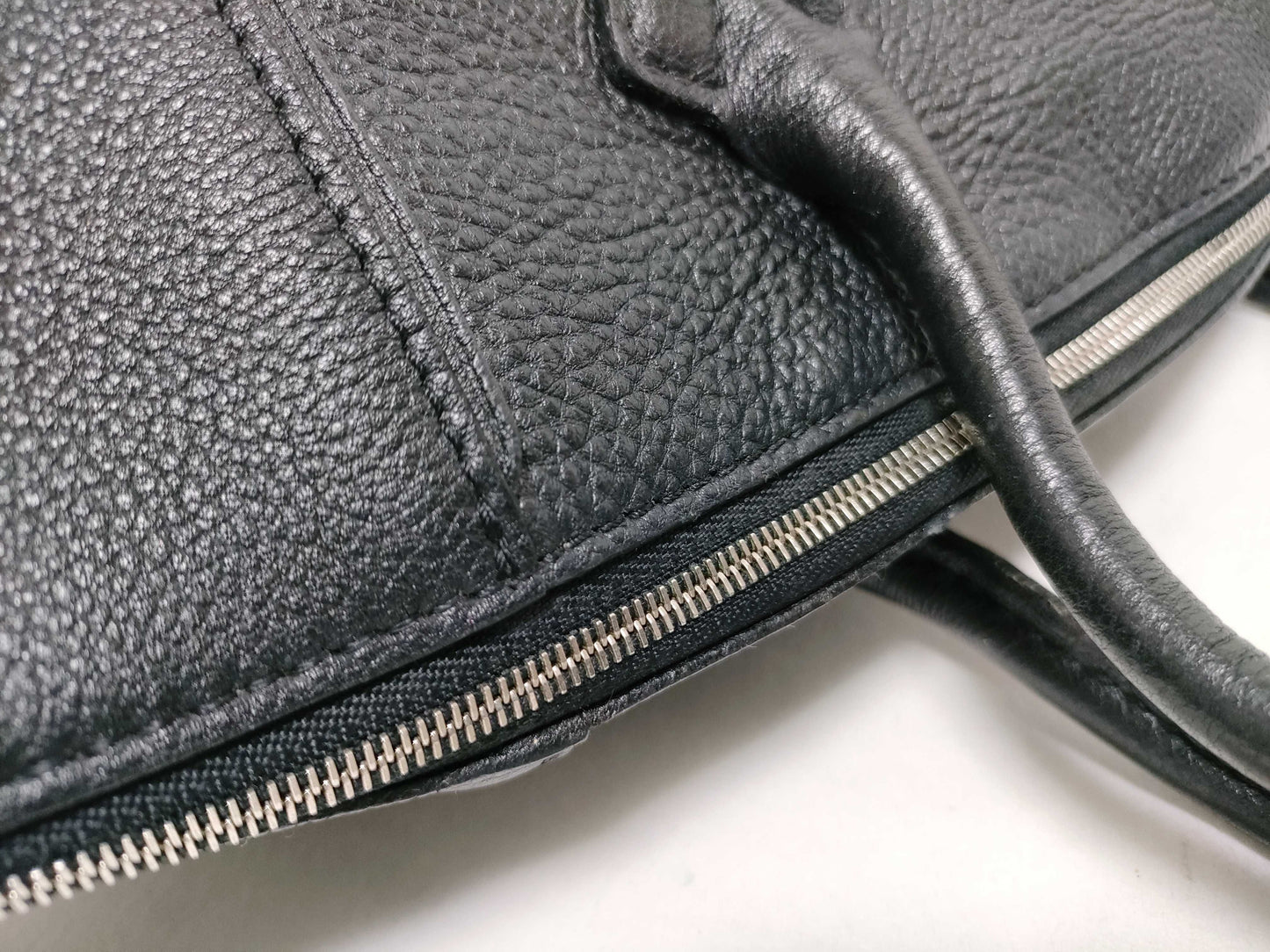 LOUIS VUITTON M94592 Parnassus Lockit MM M94592 AH2114 Black Handbag