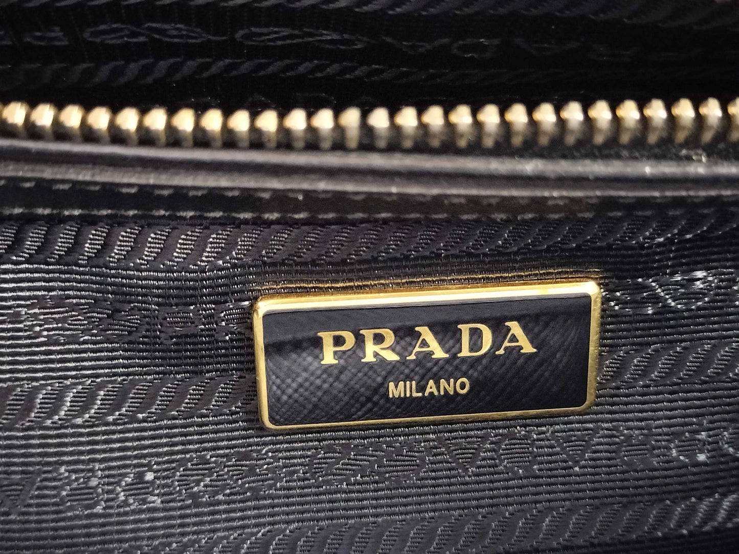 PRADA Galleria 2-Way Handbag Saffiano Handbag