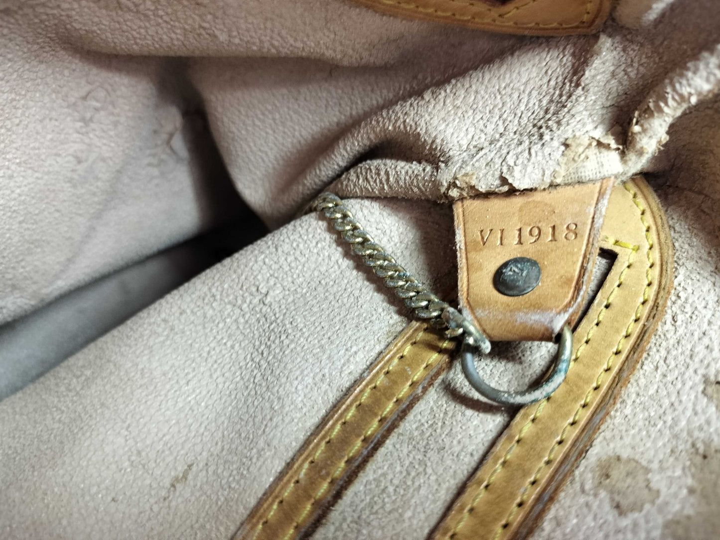 LOUIS VUITTON Monogram Monogram Bucket PM M42238 VI1918 Tote Bag