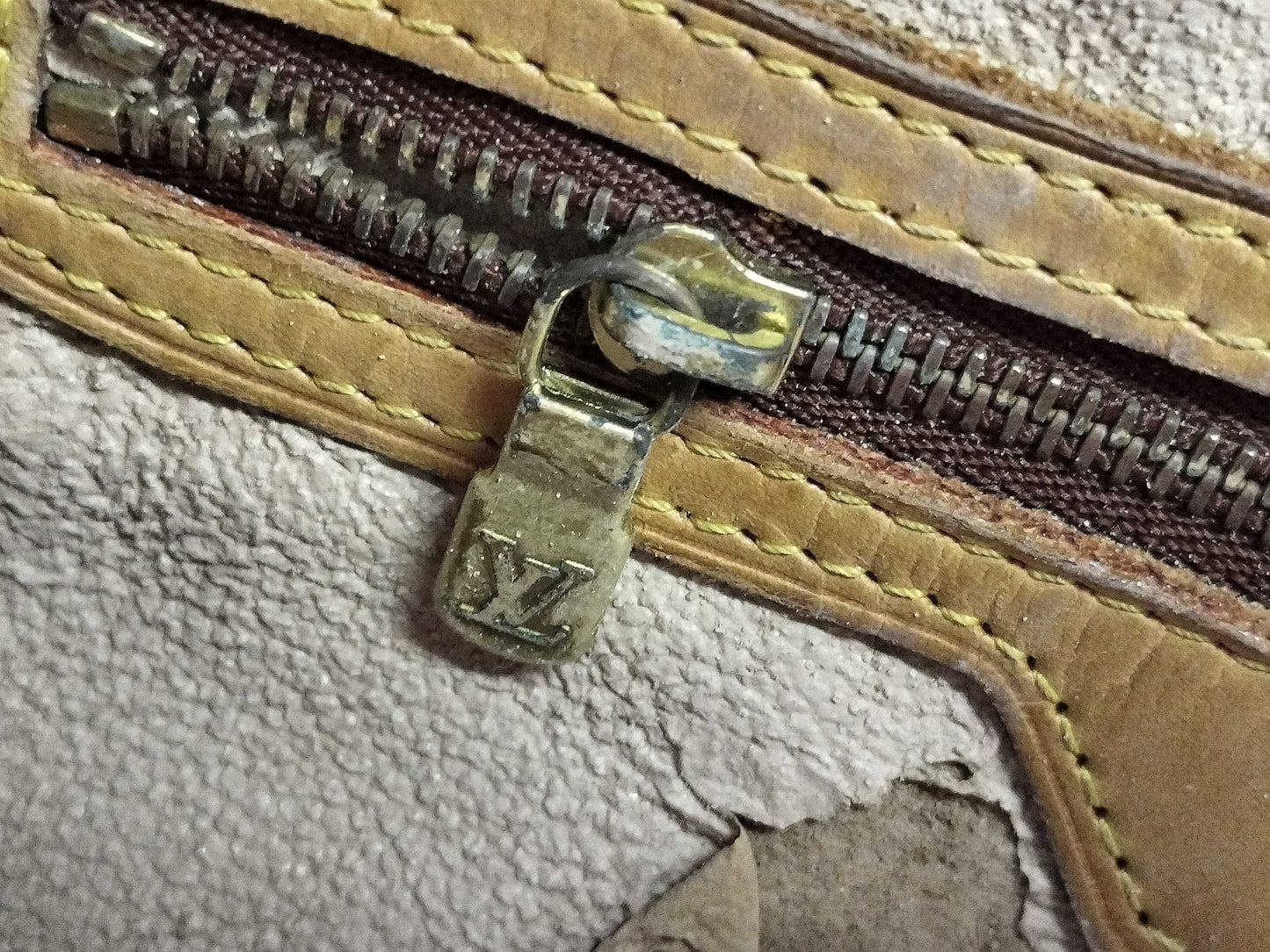LOUIS VUITTON Monogram Monogram Bucket PM M42238 VI1918 Tote Bag