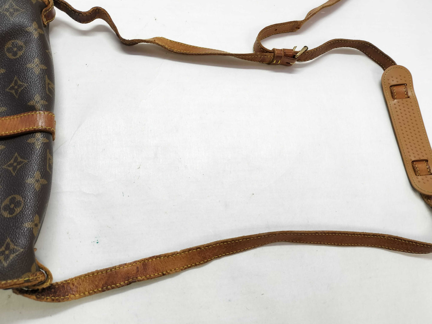 LOUIS VUITTON Monogram Saumur M42256 AR0925 Shoulder Bag