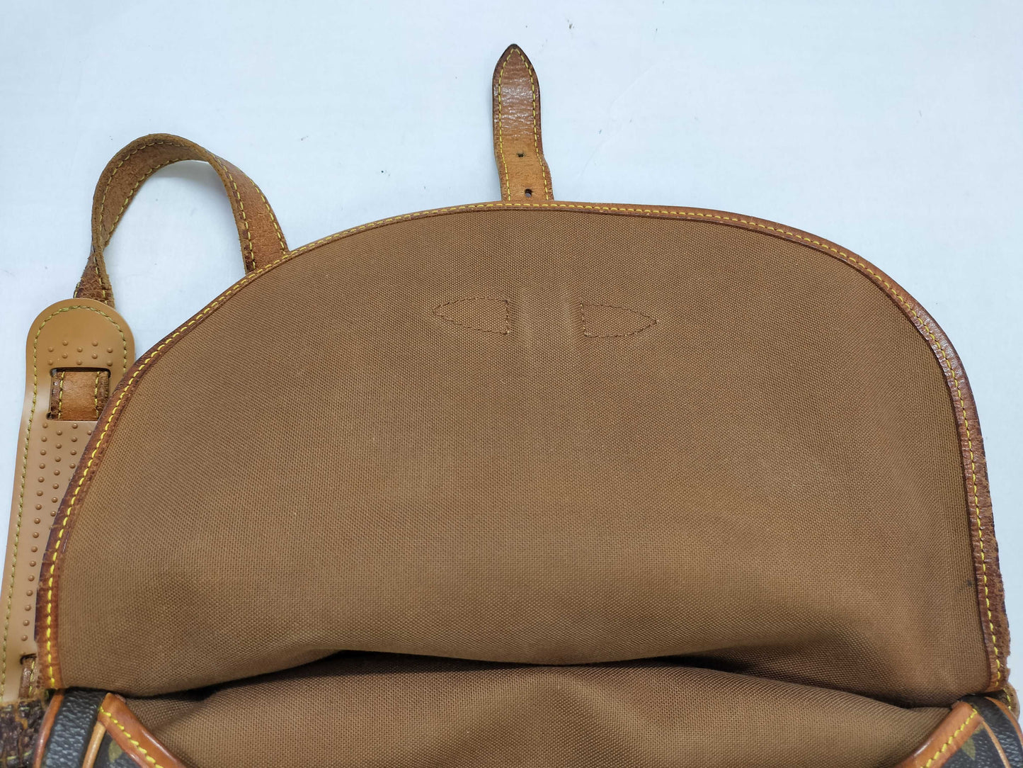 LOUIS VUITTON Monogram Saumur M42256 AR0925 Shoulder Bag