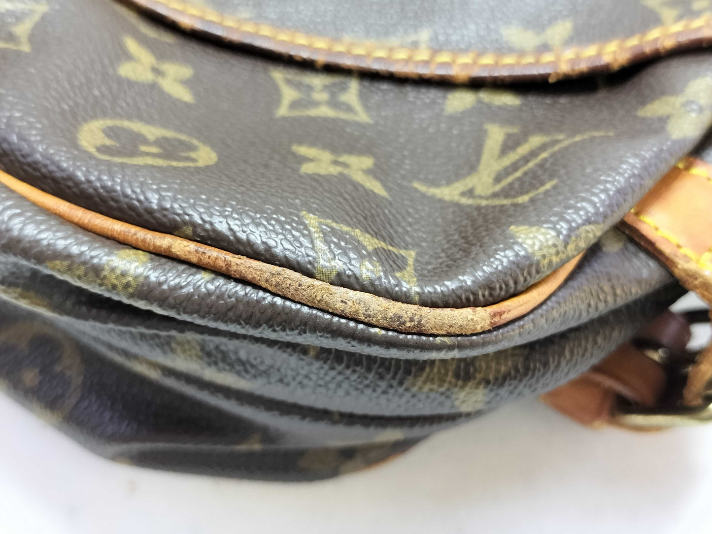 LOUIS VUITTON Monogram Saumur M42256 AR0925 Shoulder Bag
