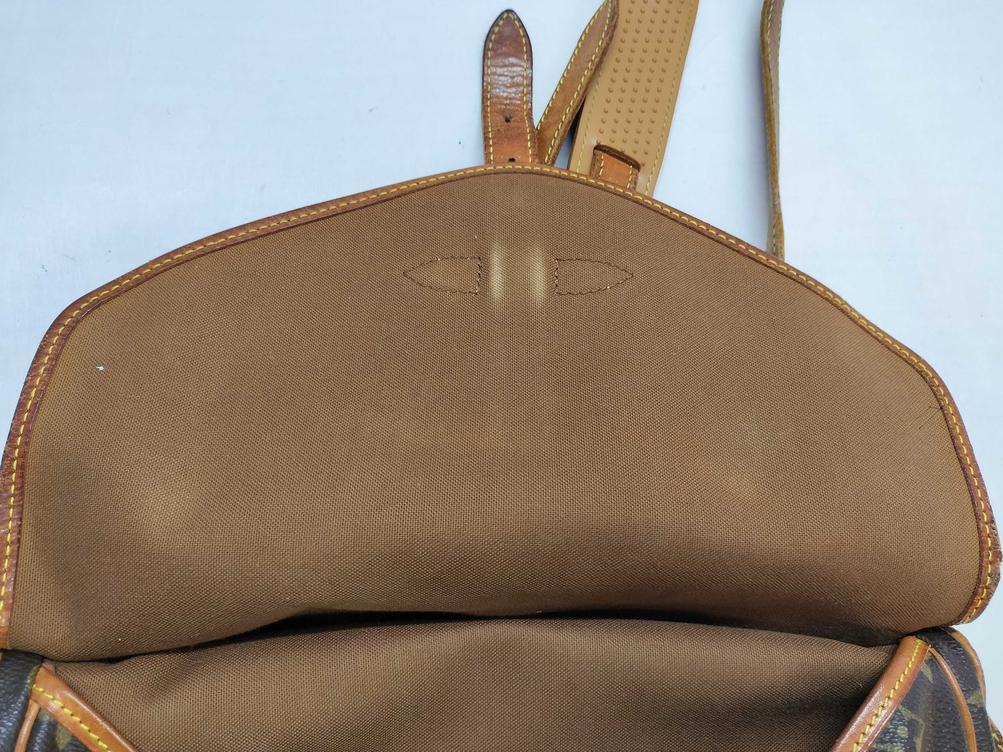 LOUIS VUITTON Monogram Saumur M42256 AR0925 Shoulder Bag