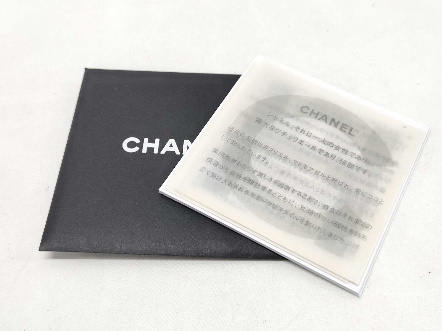 CHANEL Matelasse Classic Handbag 25, Lambskin, Cream