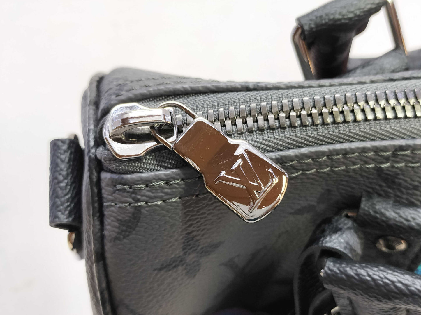 LOUIS VUITTON Keepall Bandouliere 25 Handbag by Yayoi Kusama M46437