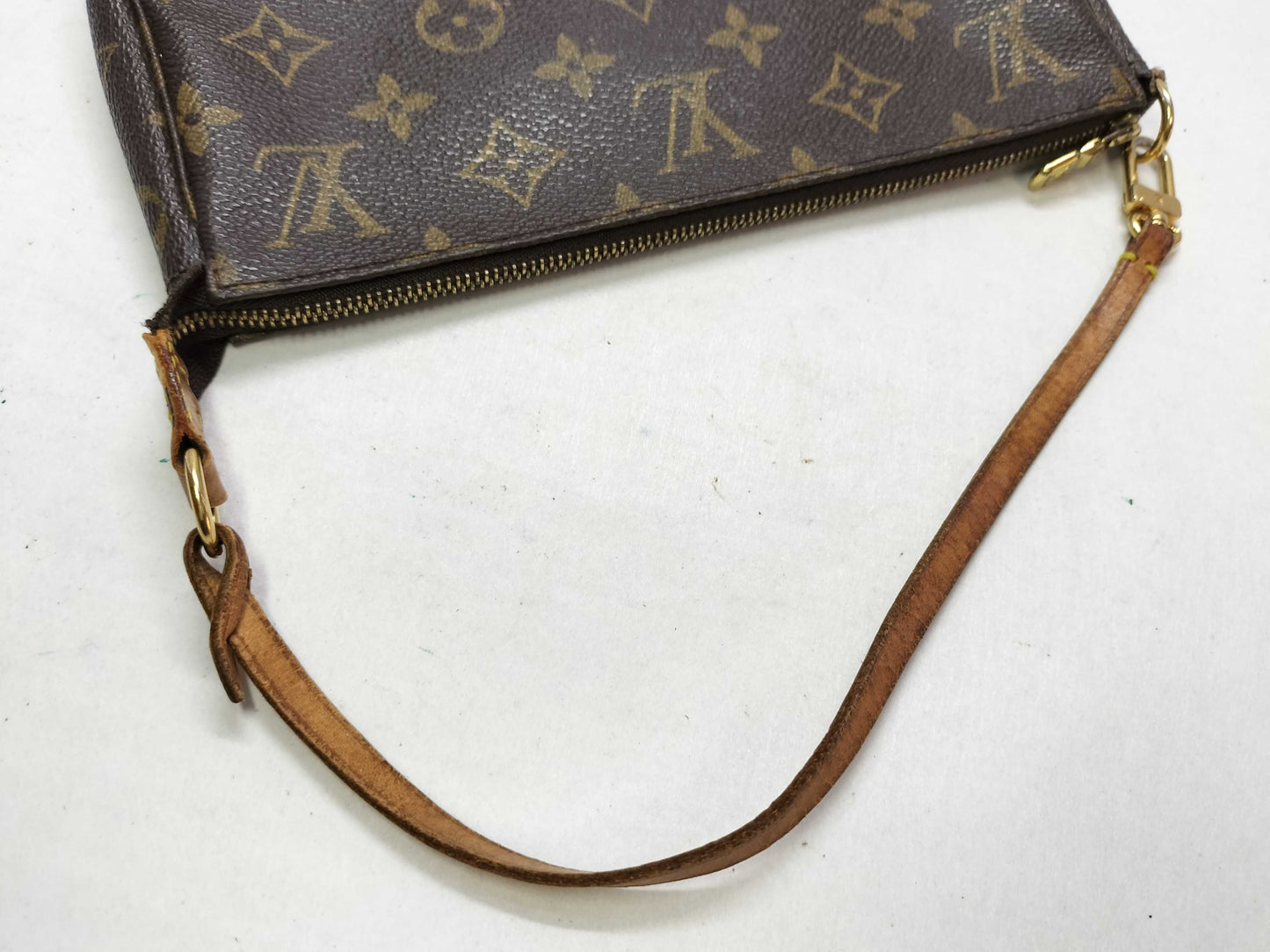 LOUIS VUITTON Monogram M51980 Pochette Accessoires CA0032 Pouch