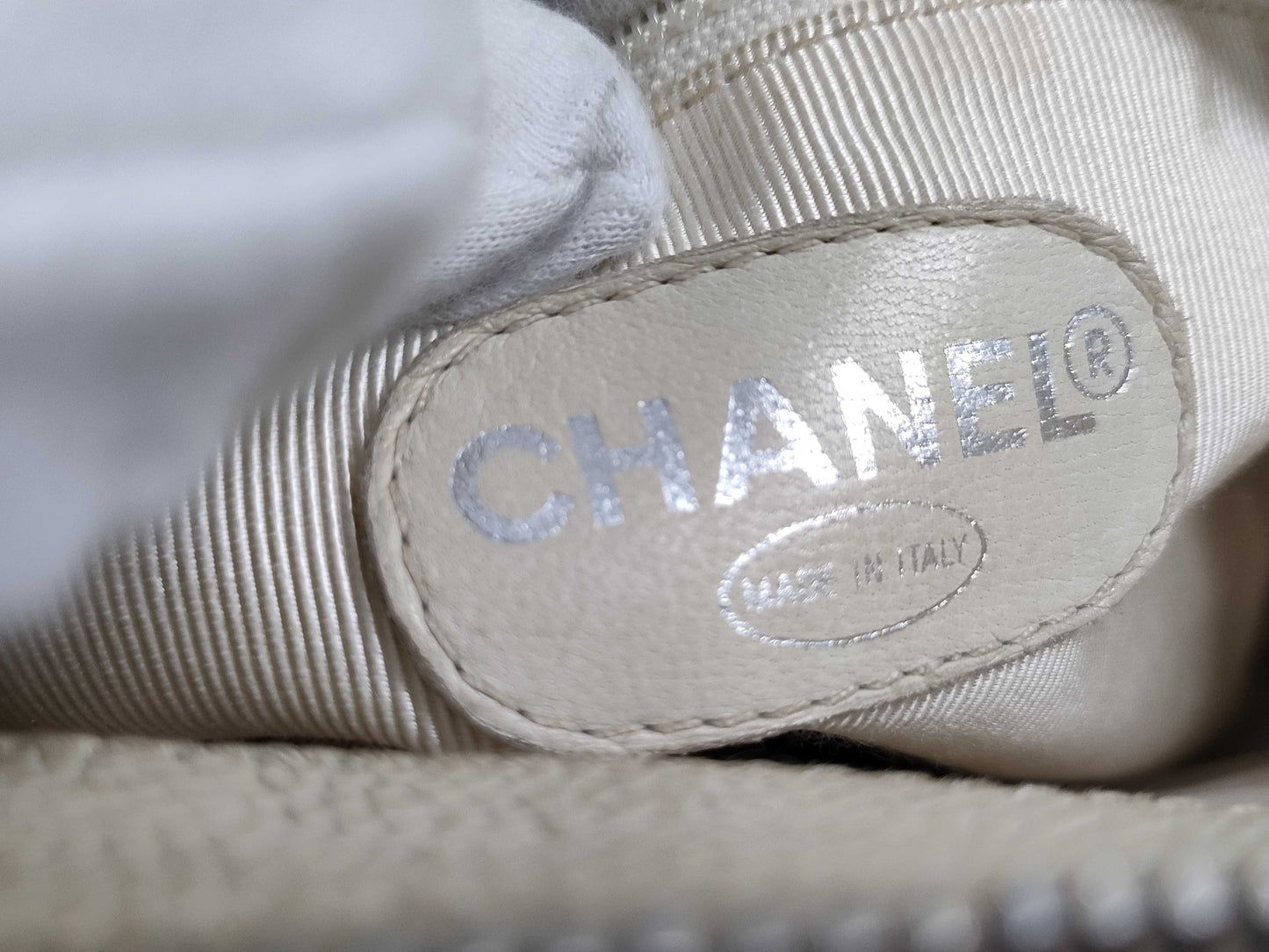 CHANEL Matelasse Chain Tote Bag