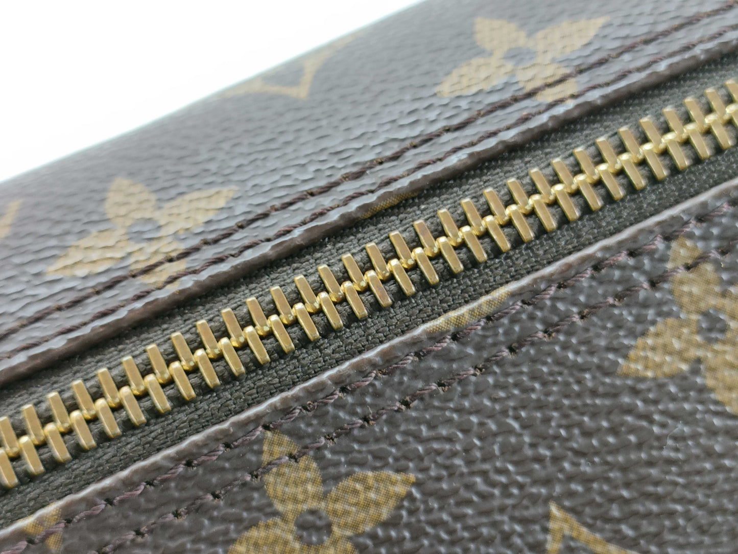 LOUIS VUITTON M51365 Monogram Louis Vuitton Papillon 30 Handbag