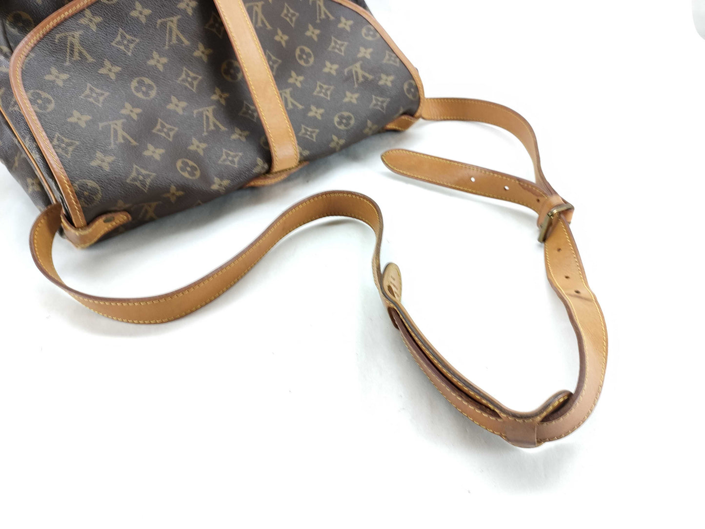 LOUIS VUITTON M42254 Monogram Louis Vuitton Saumur 35 Shoulder Bag