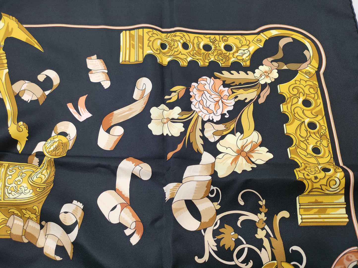 HERMES Carre 90 Sawdust Other Accessories