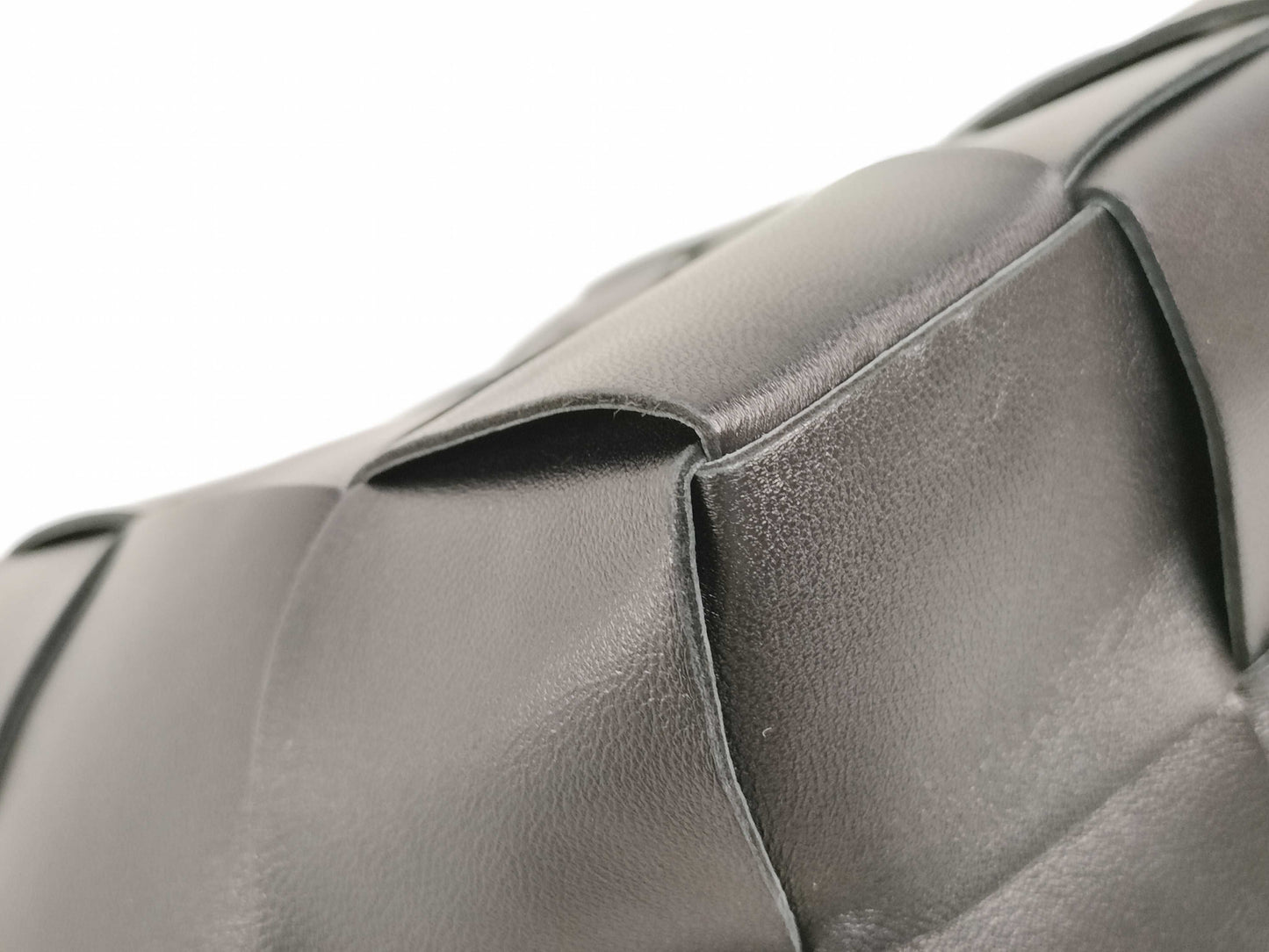 BOTTEGA VENETA Intrecciato Bottega Veneta Maxi Intrecciato Cassette Mini Crossbody Bag Shoulder Bag Black