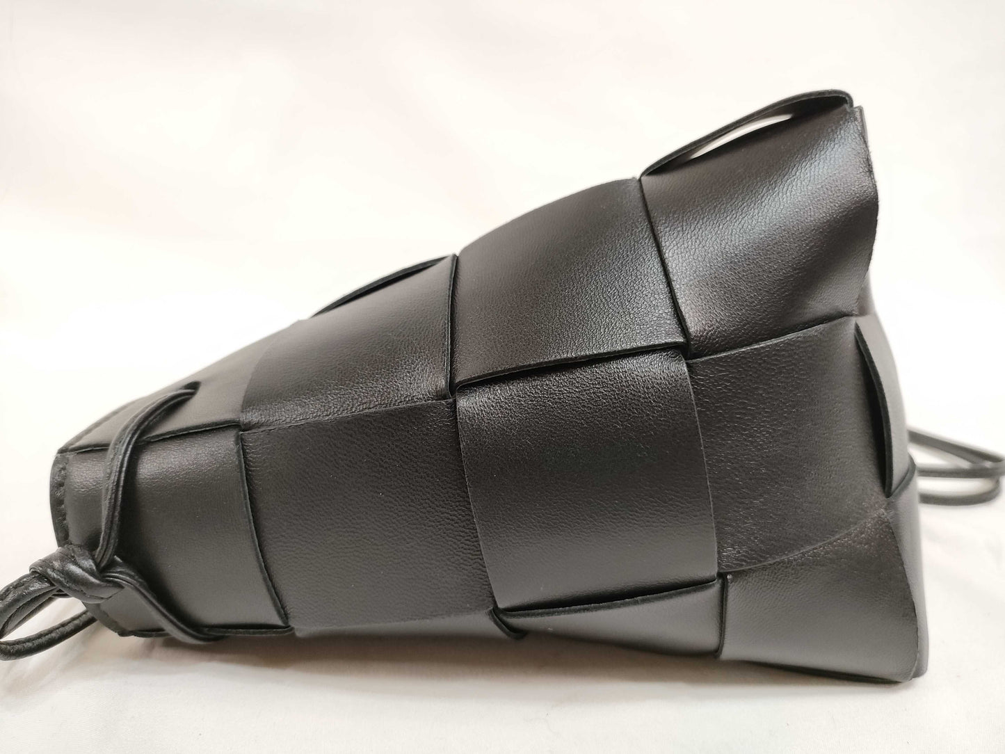 BOTTEGA VENETA Intrecciato Bottega Veneta Maxi Intrecciato Cassette Mini Crossbody Bag Shoulder Bag Black