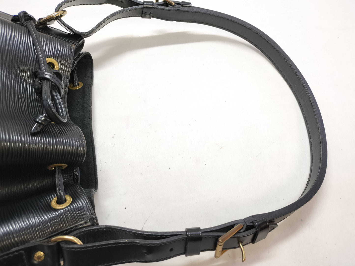 LOUIS VUITTON Epi Petit Noe Noir M59012 Shoulder Bag