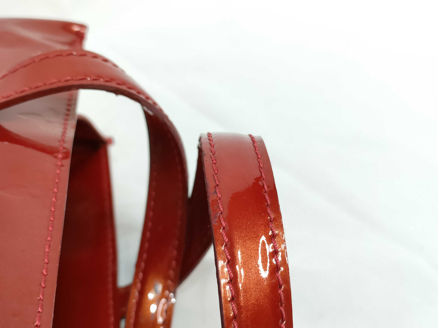 LOUIS VUITTON M 93642 Vernis Wilshire PM Pomme d'Amour M93642 Handbag