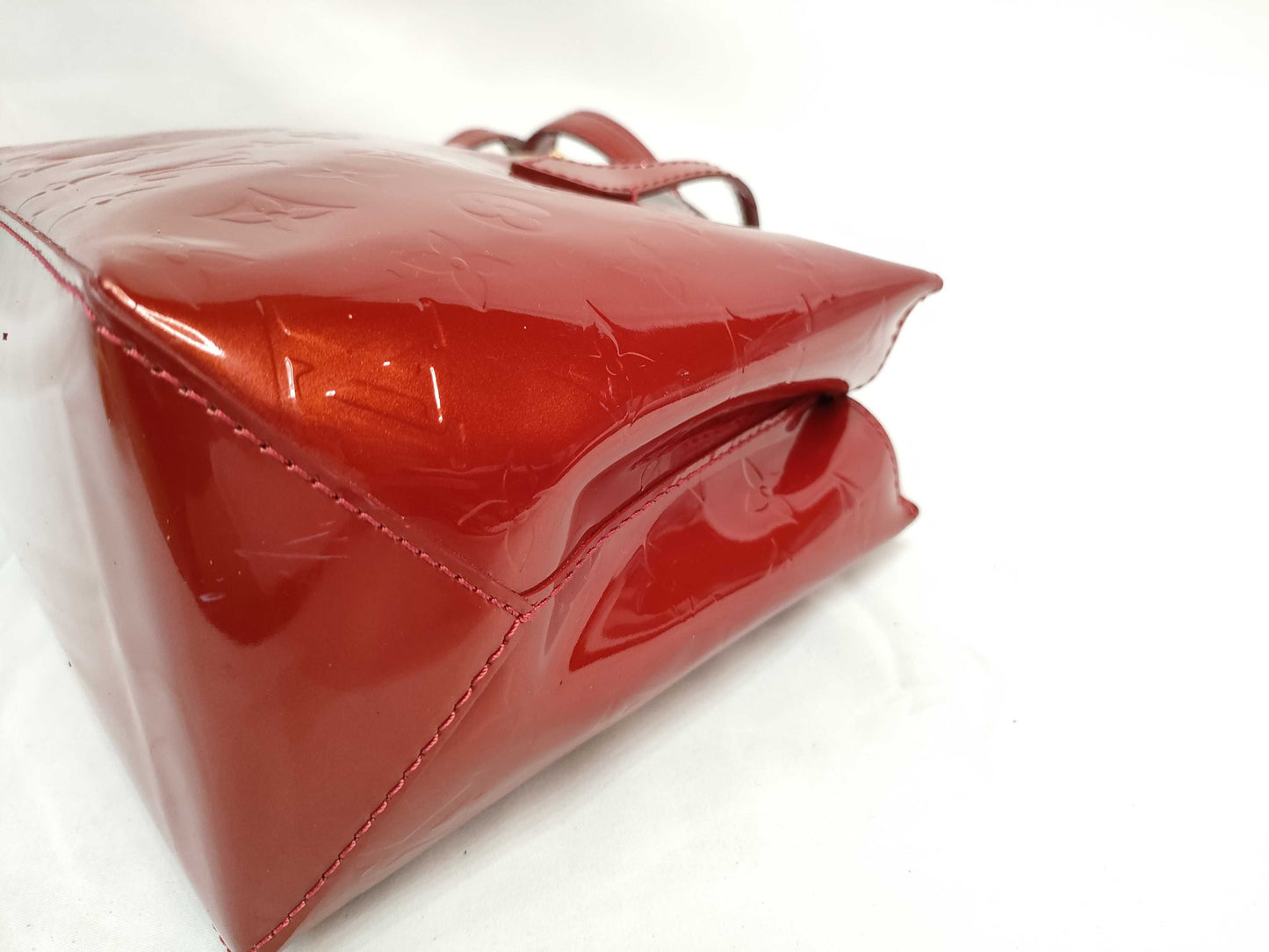 LOUIS VUITTON M 93642 Vernis Wilshire PM Pomme d'Amour M93642 Handbag