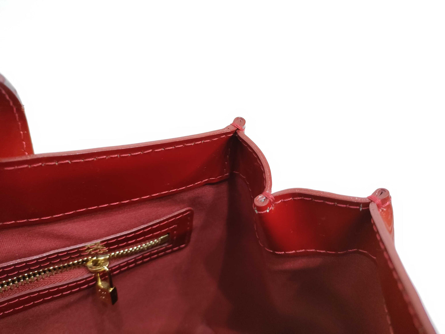 LOUIS VUITTON M 93642 Vernis Wilshire PM Pomme d'Amour M93642 Handbag