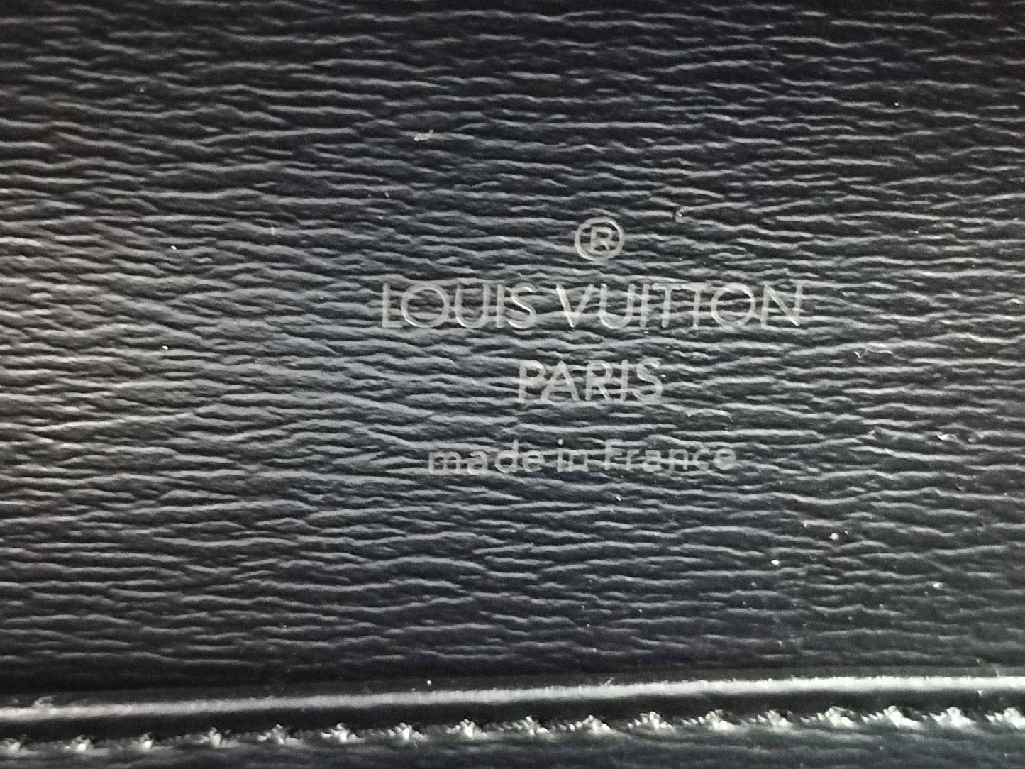 LOUIS VUITTON Epi Tilsitt Noir Shoulder Bag M52482