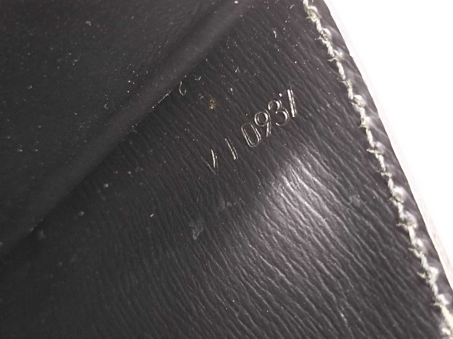 LOUIS VUITTON Epi Tilsitt Noir Shoulder Bag M52482