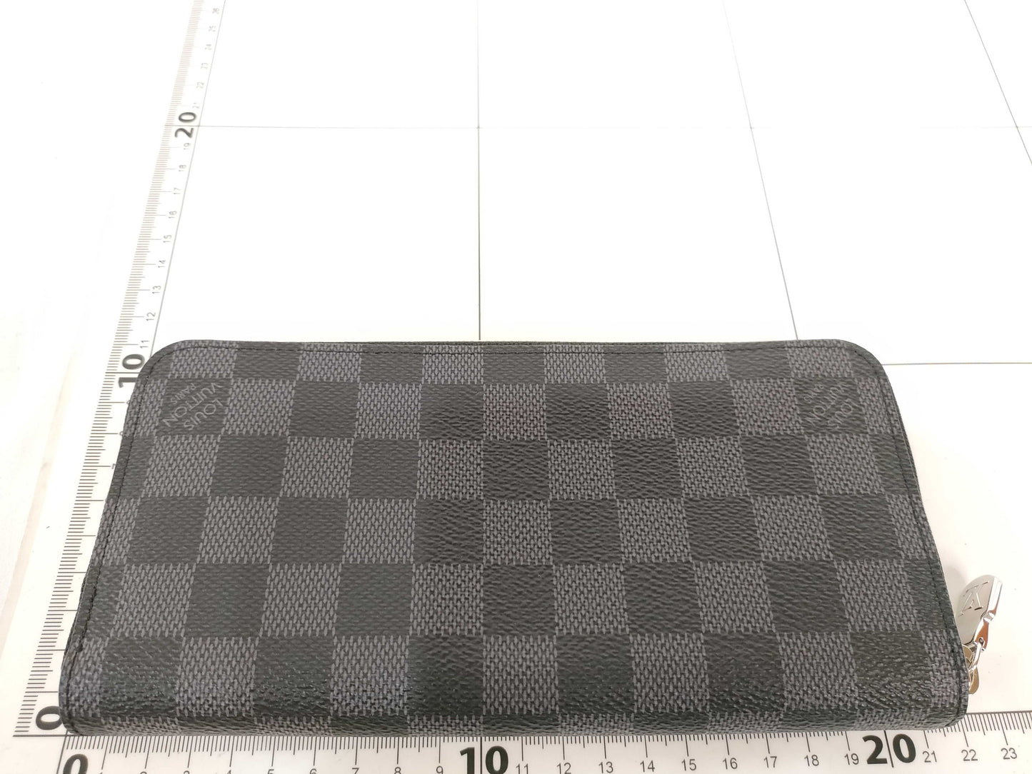LOUIS VUITTON N 00056 Damier Graphite Zippy Wallet Horizontal N00056 RFID Wallet