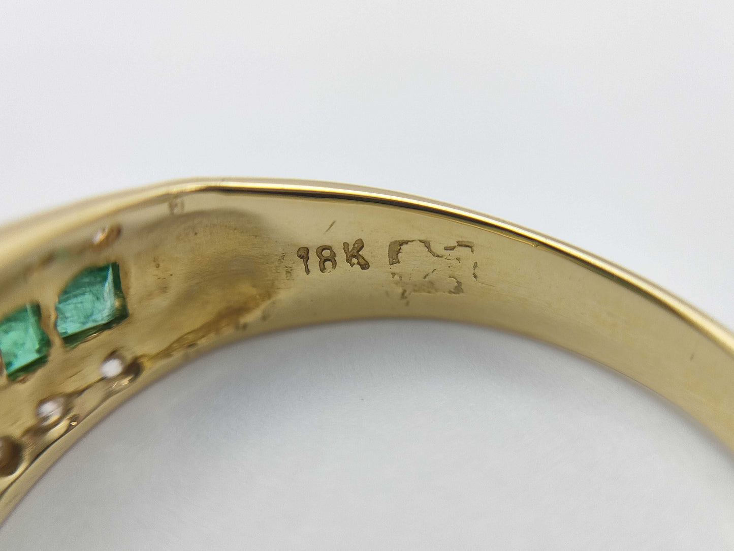 Emerald and Diamond 18K 3.4g Ring