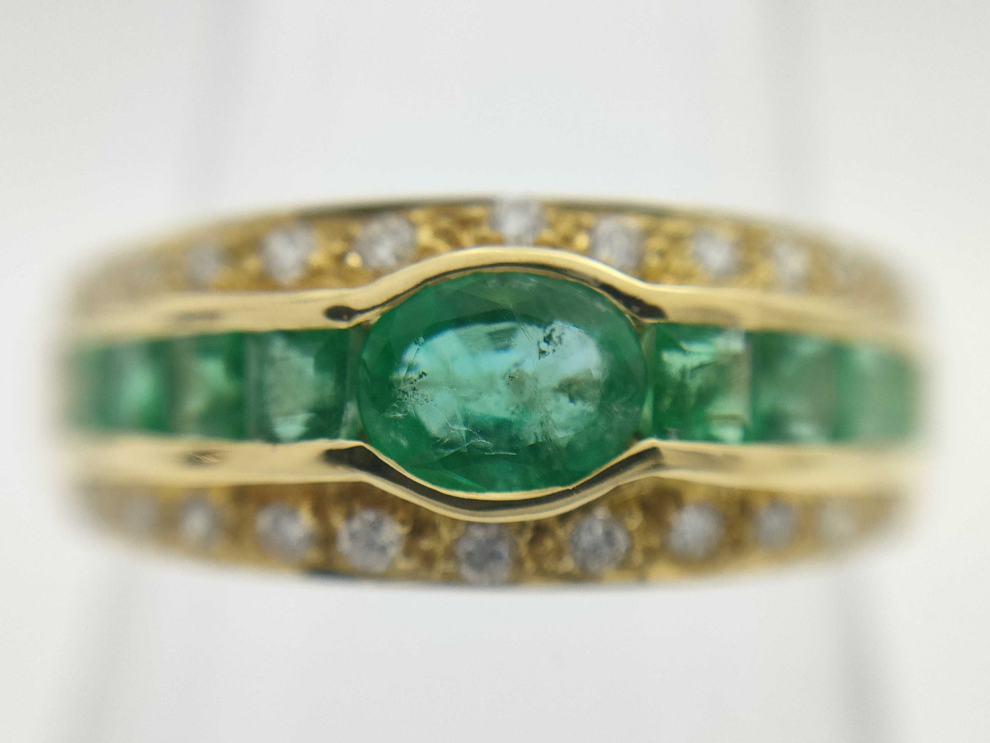 Emerald and Diamond 18K 3.4g Ring