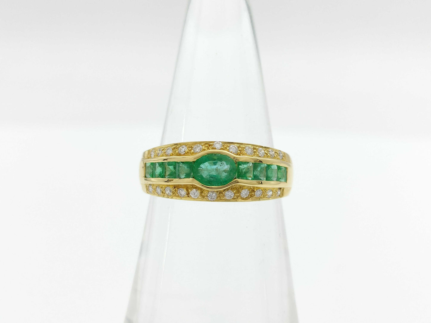 Emerald and Diamond 18K 3.4g Ring