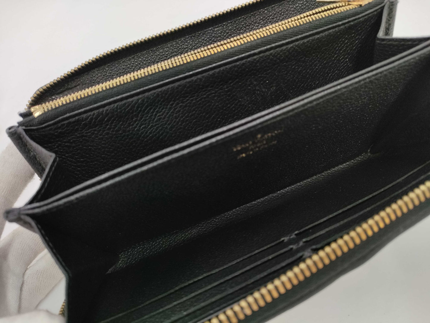 LOUIS VUITTON Monogram Empreinte Zippy Wallet Noir Wallet