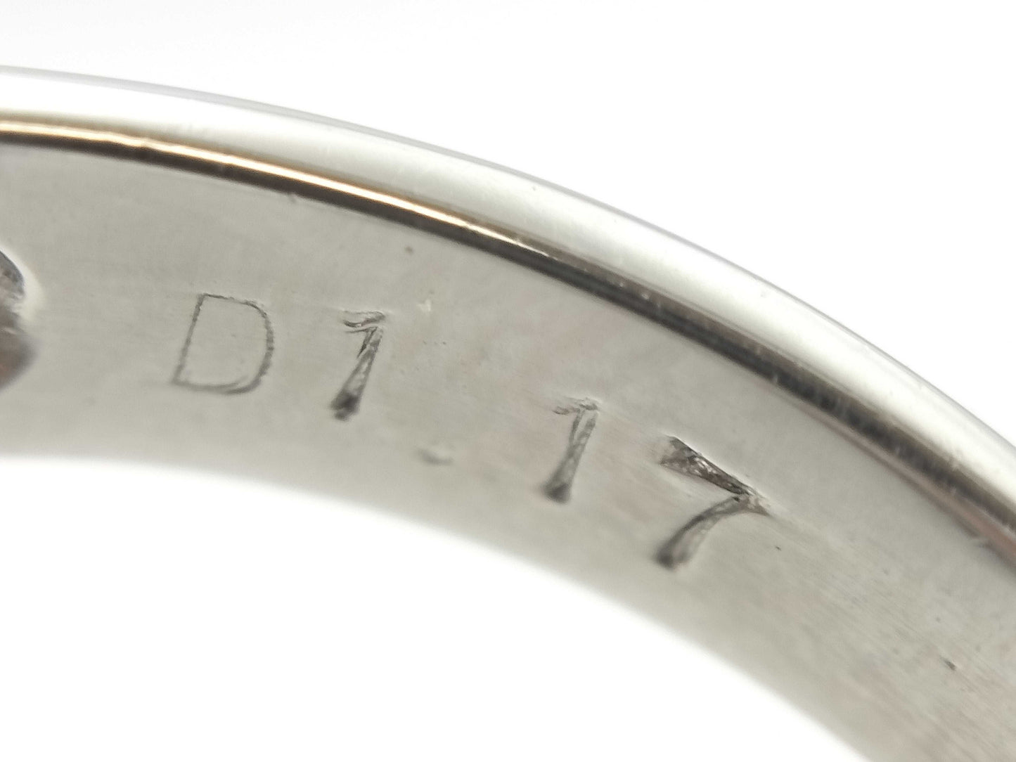 Andesine 7.436c D1.17ct PT900 15.3g Ring