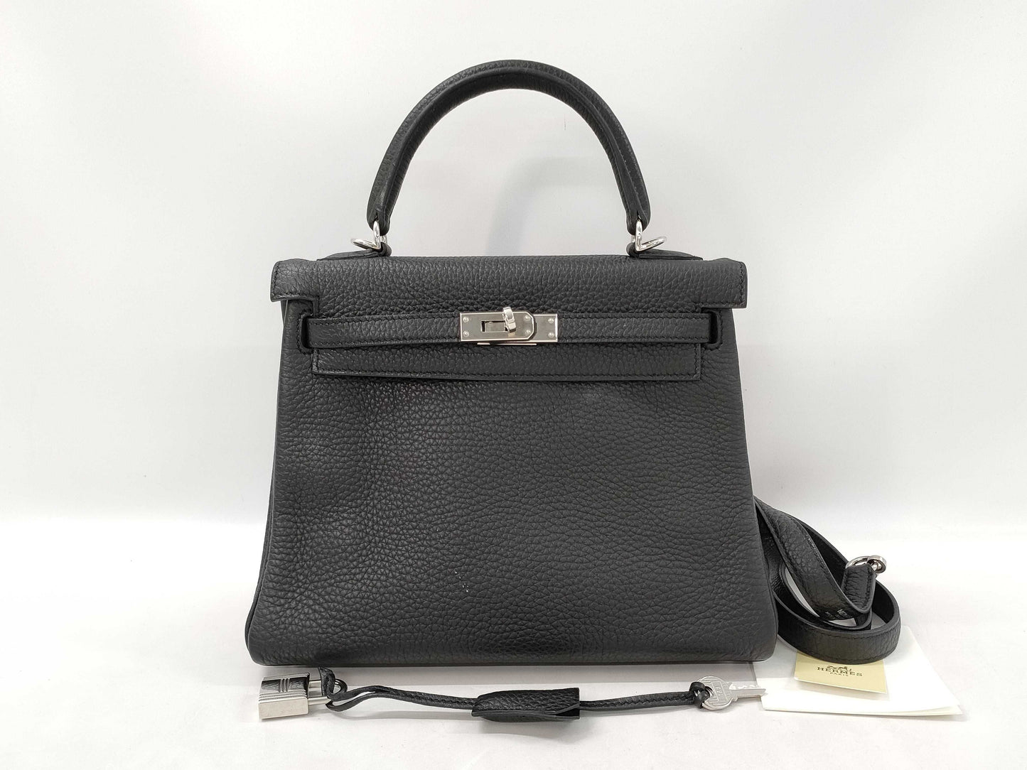 HERMES Kelly 25 Togo Black SS Shoulder Bag with R Stamp