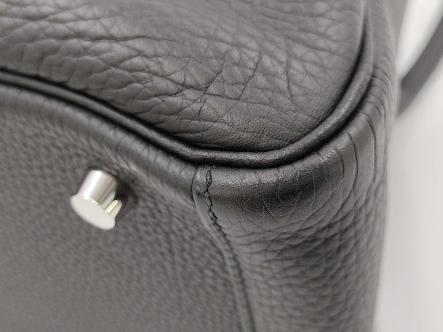HERMES Lindy 30 Taurillon Clemence Black Stainless Steel Handbag with A Stamp
