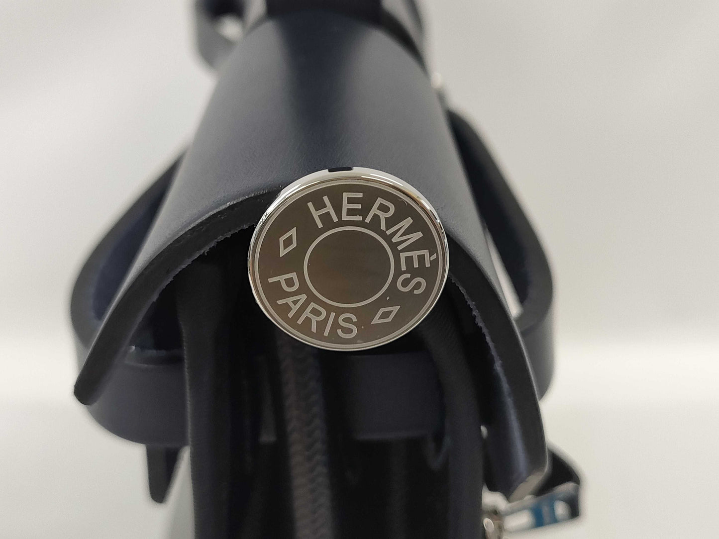 HERMES Airbag Zip 31PM Toile H Berline Vache Hunter Black Bleu Nuit Stainless Steel K Stamp Handbag