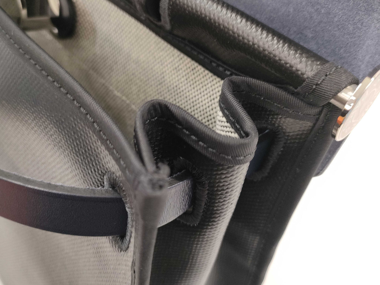 HERMES Airbag Zip 31PM Toile H Berline Vache Hunter Black Bleu Nuit Stainless Steel K Stamp Handbag