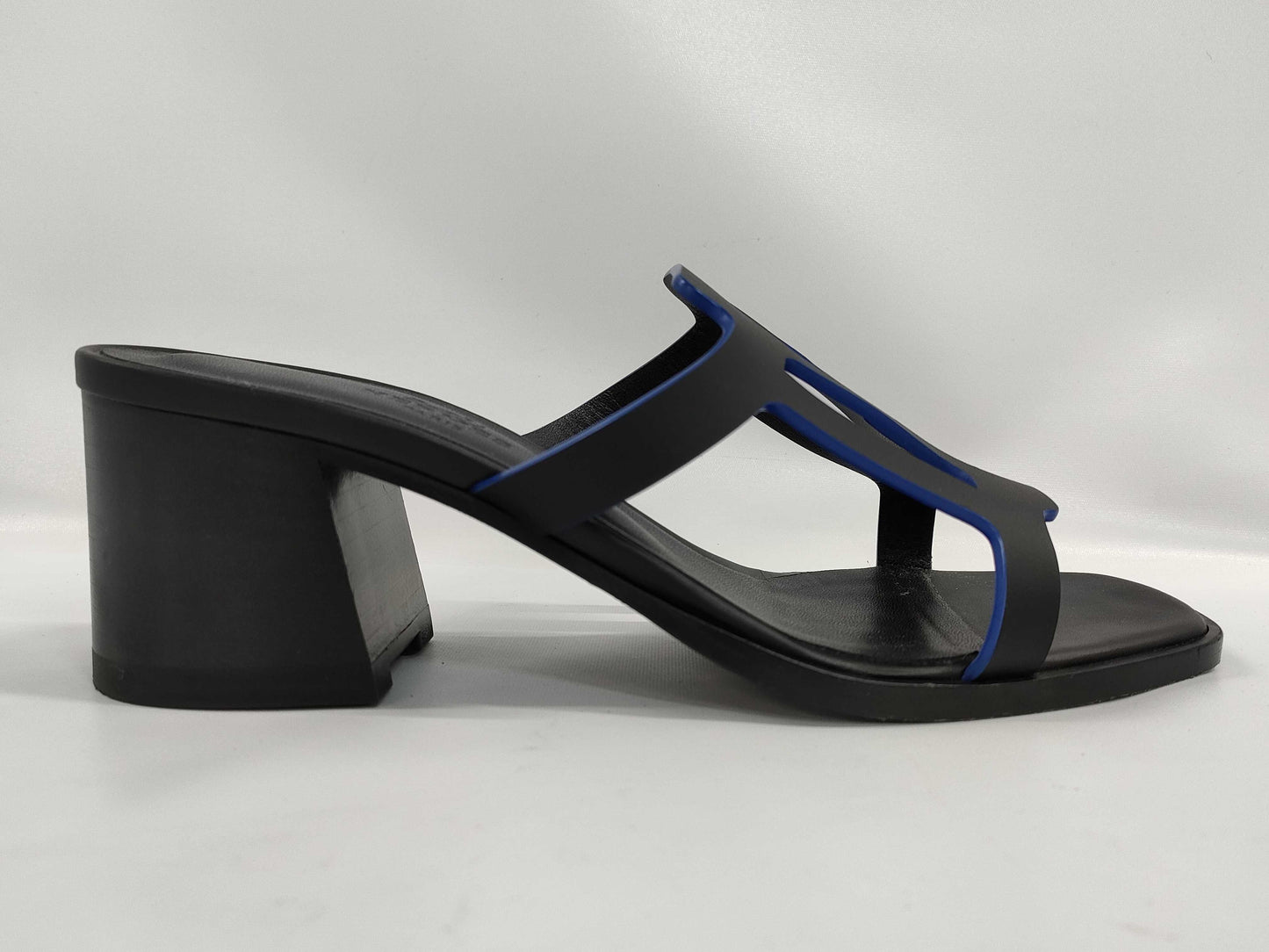 HERMES Izzy Sandals - Black/Blue, Size 35 1/2