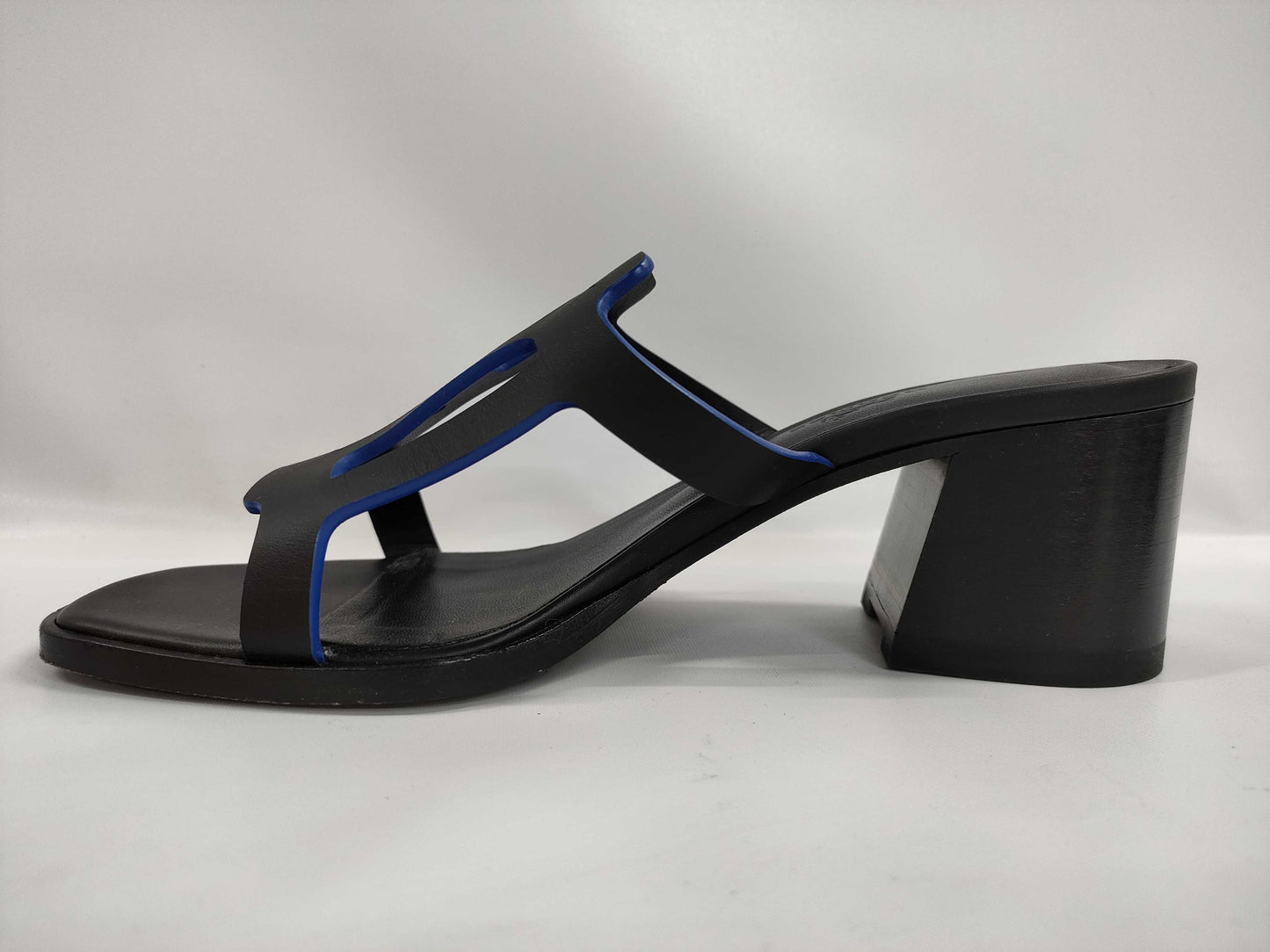 HERMES Izzy Sandals - Black/Blue, Size 35 1/2