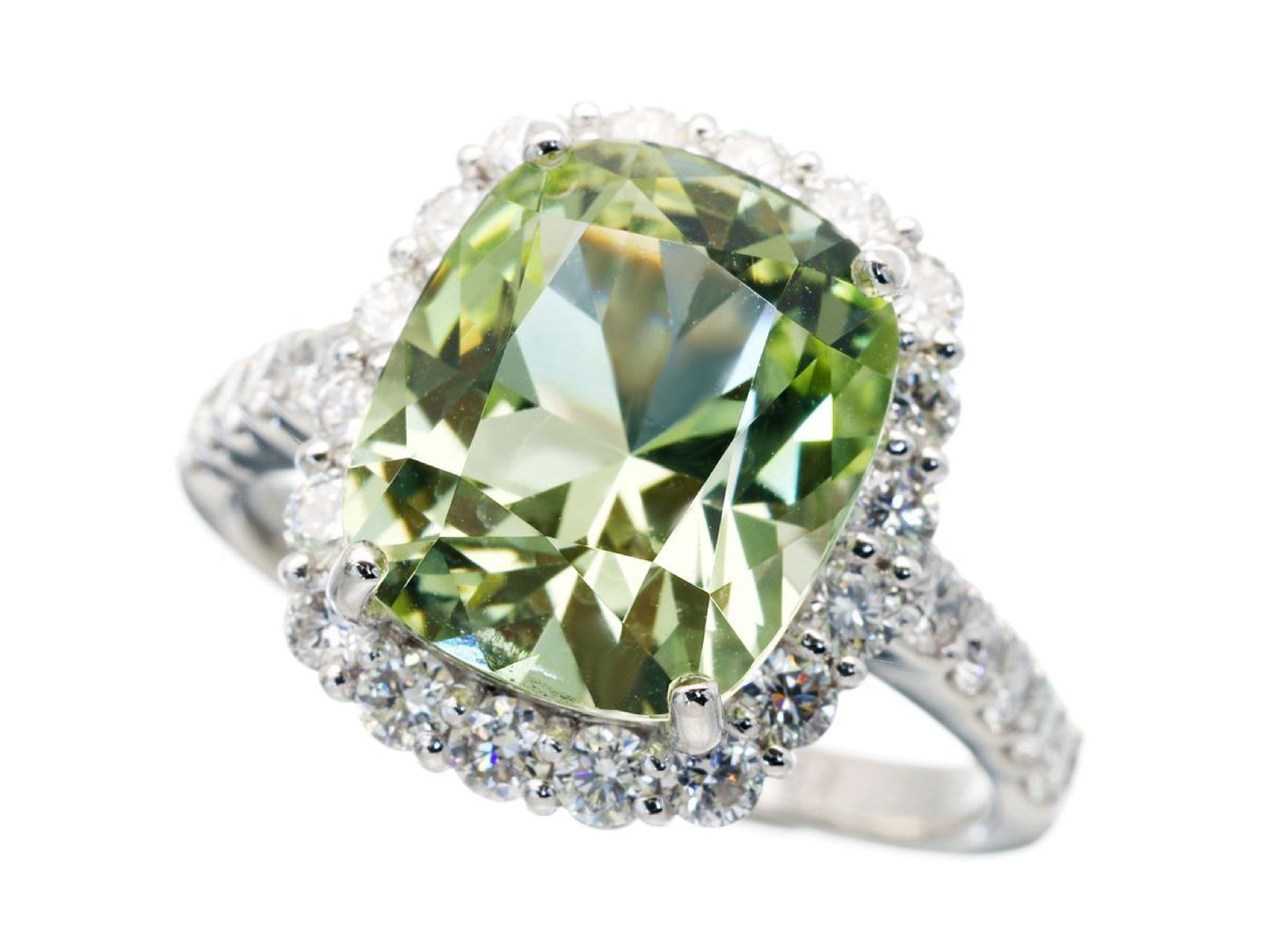 Green Beryl 6.557ct D1.24ct Pt900 9.2g Ring
