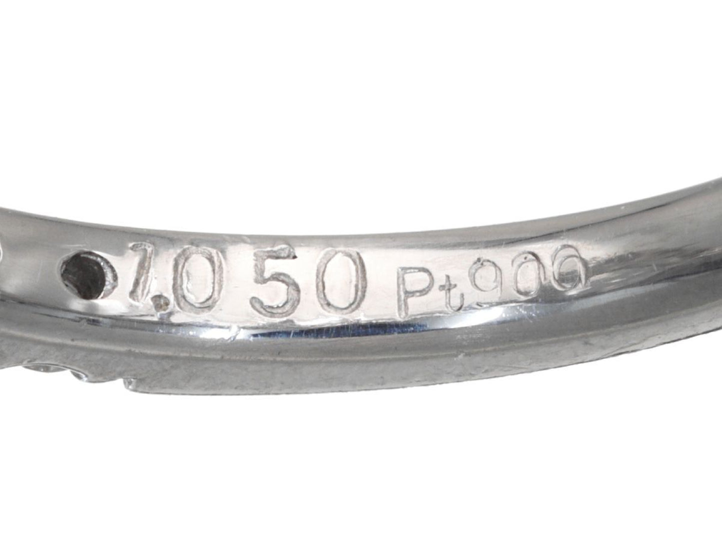 D1.050/0.54ct Pt900 4.1g Ring