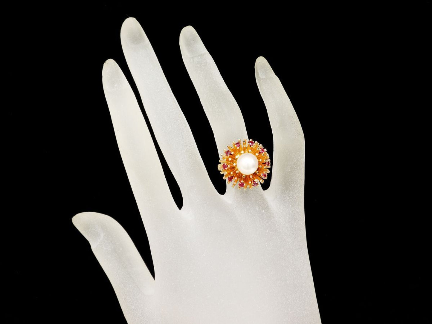 Akoya pearl ring, approximately 7.9mm diameter, ruby, 14K gold, 9.5g