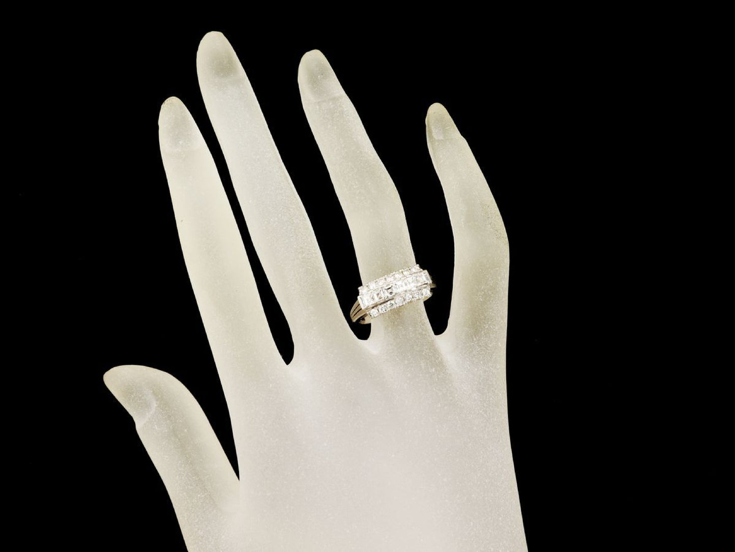 D0.57/0.33ct Pt900 5.9g Ring