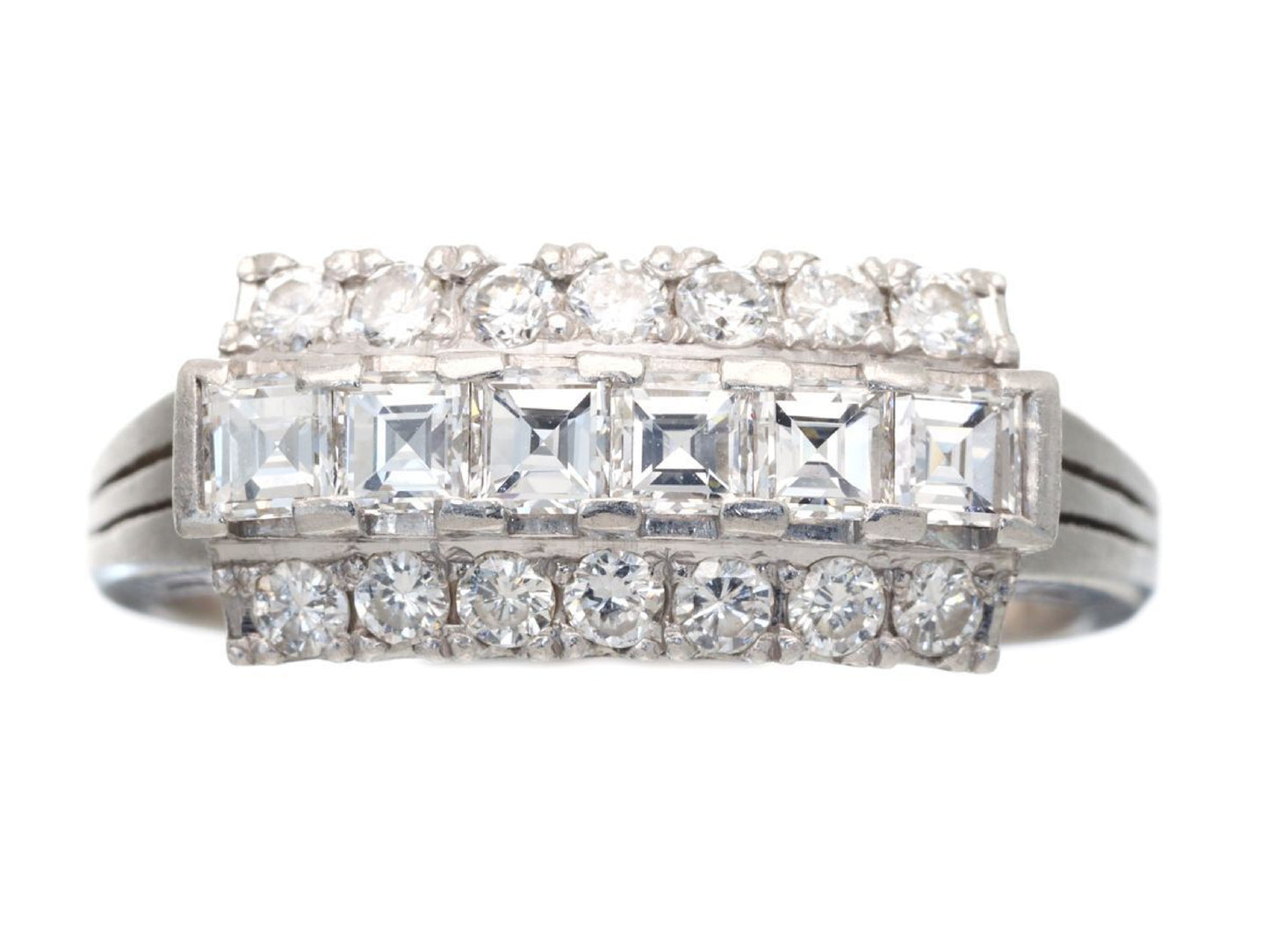 D0.57/0.33ct Pt900 5.9g Ring