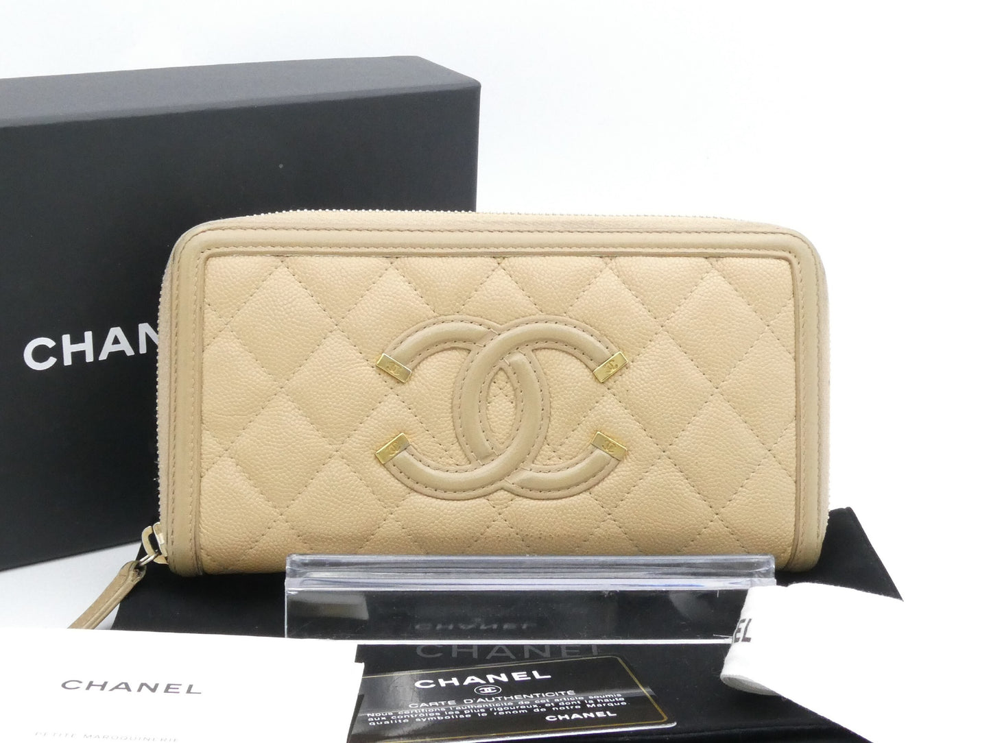 CHANEL Matelasse Caviar Leather Filigree Wallet