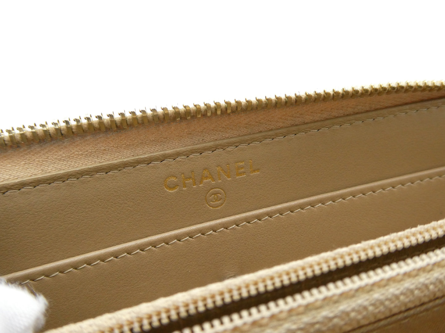 CHANEL Matelasse Caviar Leather Filigree Wallet