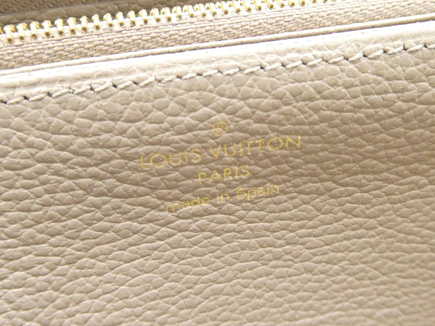 LOUIS VUITTON Monogram Empreinte Zippy Wallet