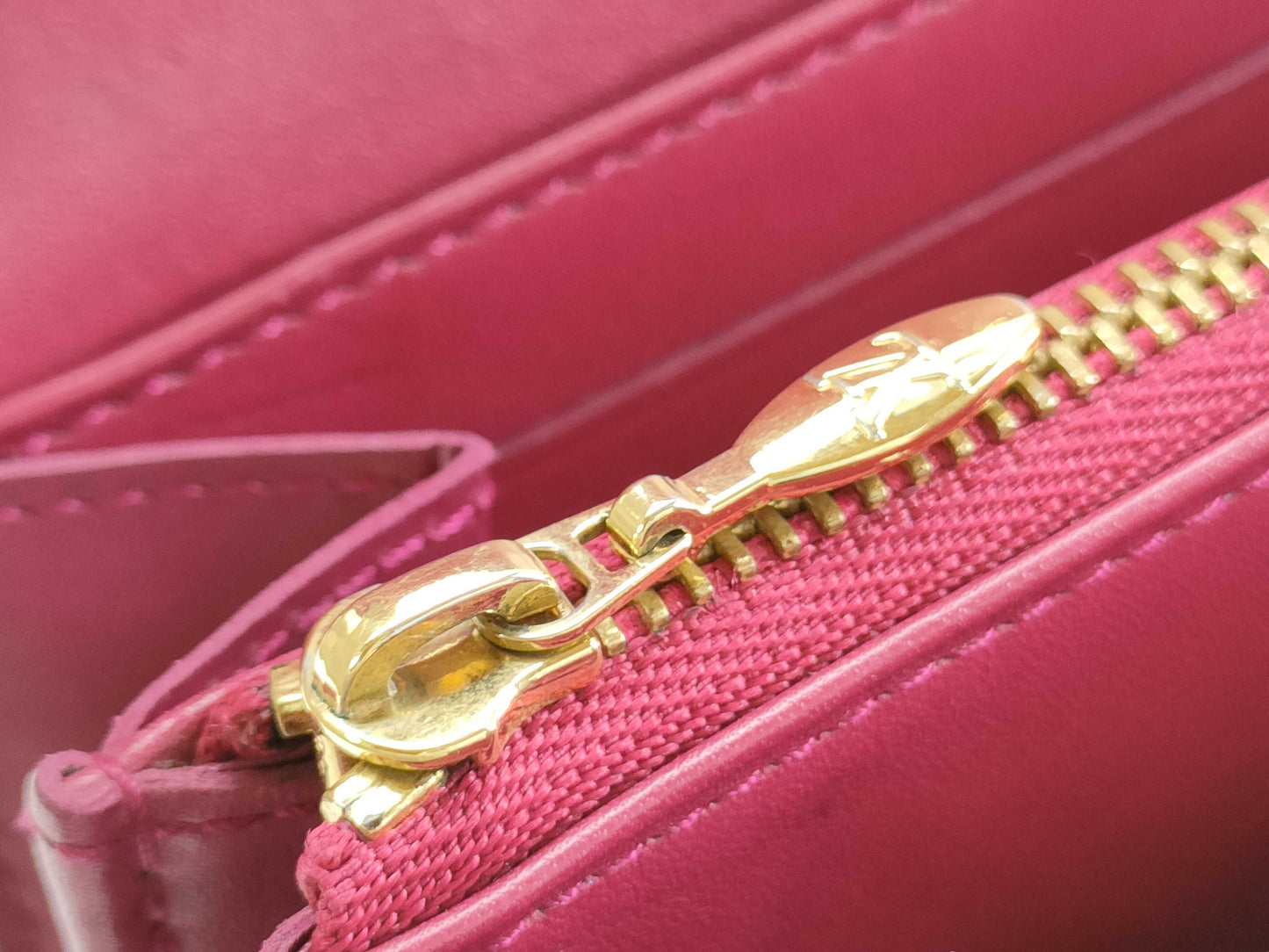 LOUIS VUITTON M93530 Vernis Louis Vuitton Vernis Monogram Long Wallet