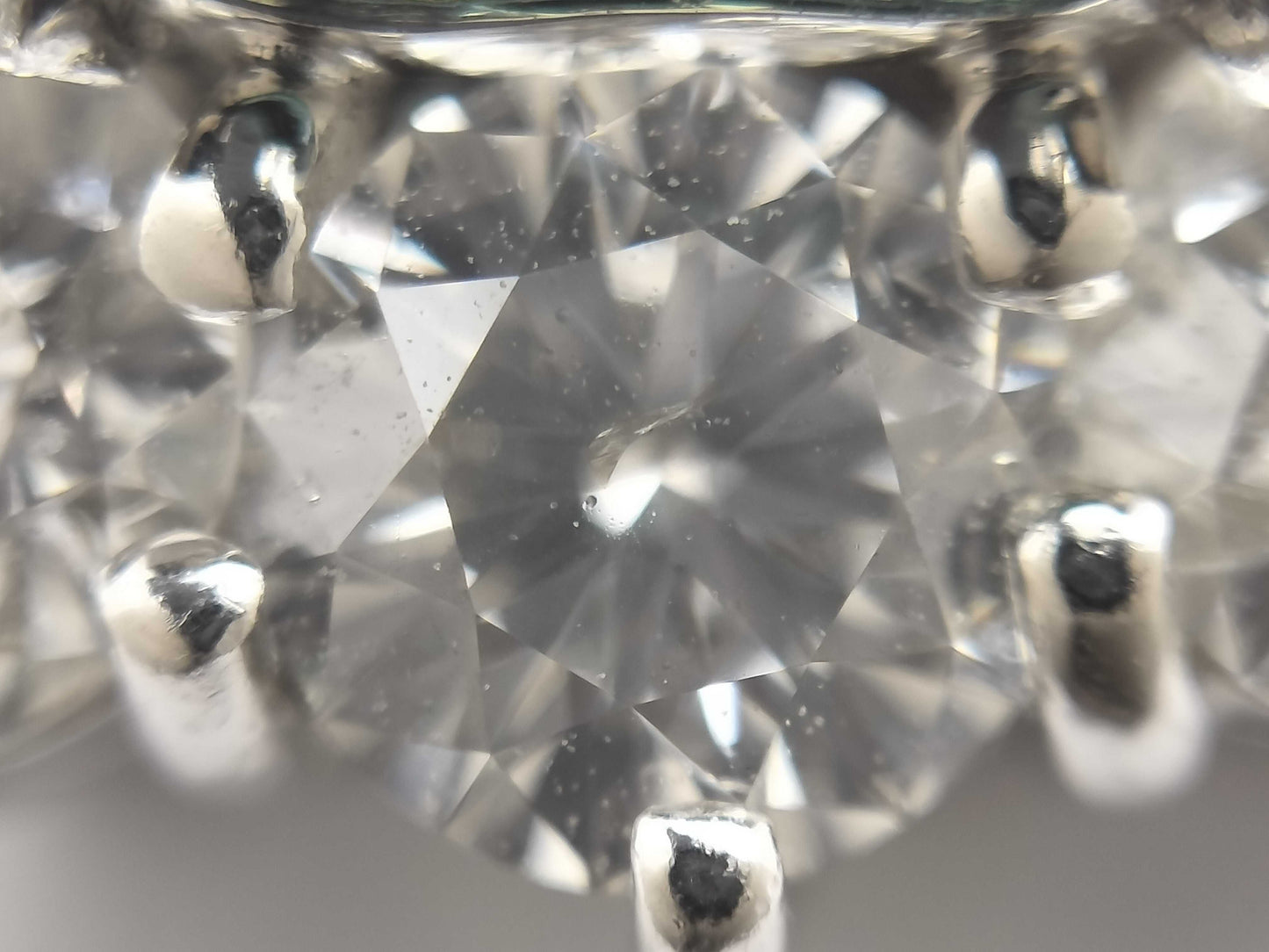 AX 2.194ct D 2.496ct/0.208ct PT900 6.3g Pendant Top