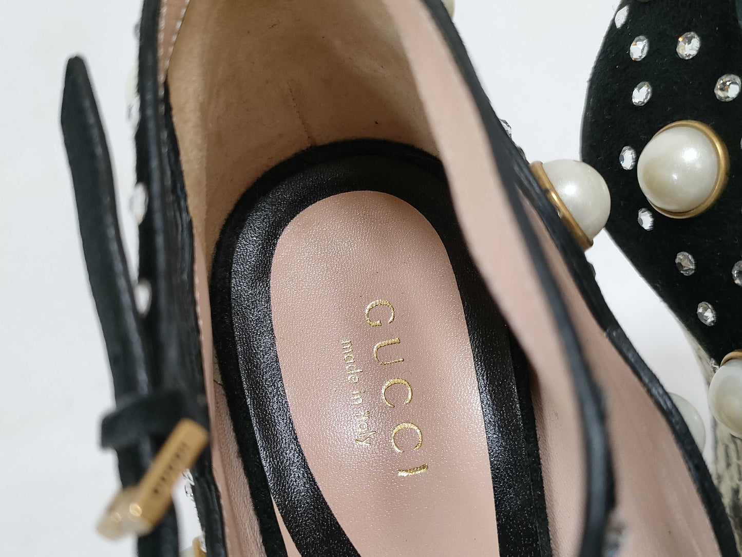 GUCCI GUCCI Tiger Head Python Pumps with Pearls