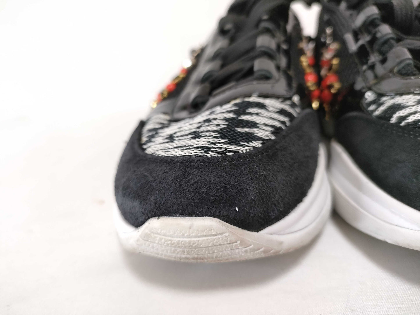 LOUIS VUITTON LOUIS VUITTON Monogram Beaded Sneakers Sneakers