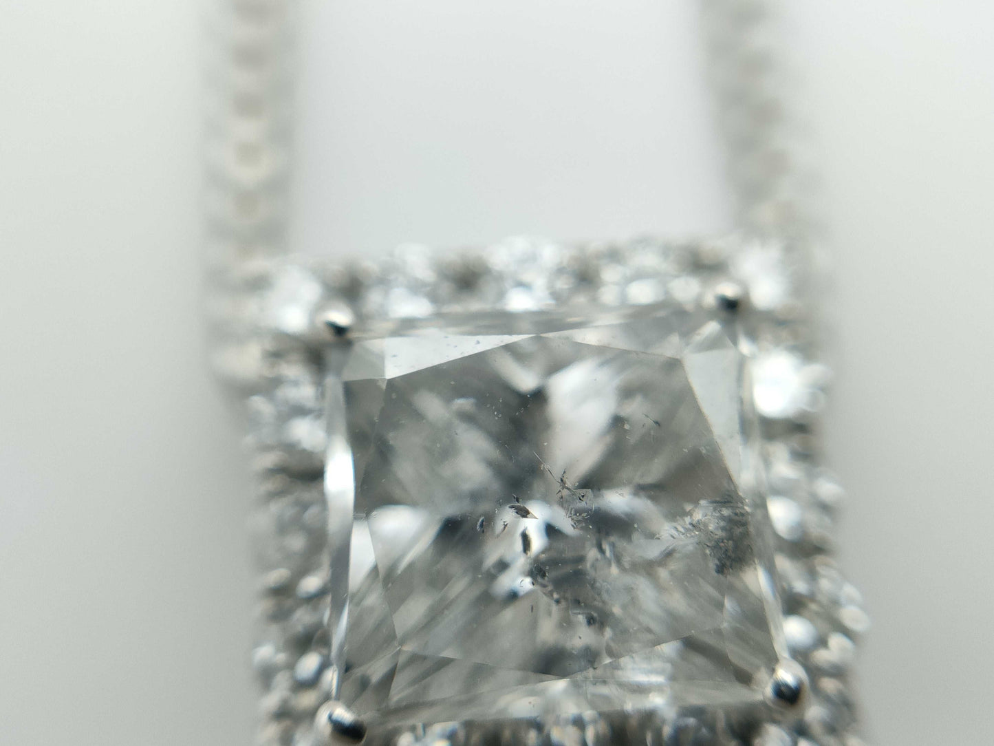 D0.983/0.16ct PT900/850 4.1g Necklace