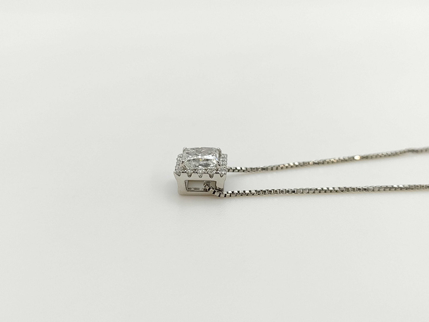 D0.983/0.16ct PT900/850 4.1g Necklace